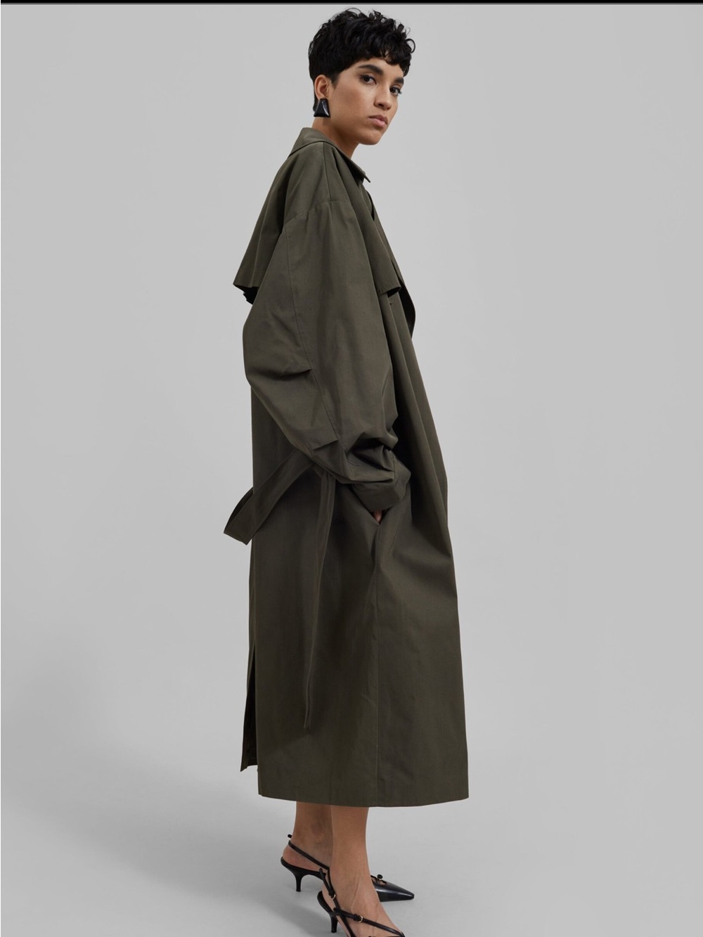 The Frankie Shop Mavis Oversized Trench in Khaki size XS/S - Picture 4 of 9